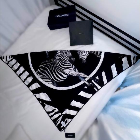 Dolce & Gabbana Zebra Print Scarf (140cm x 140cm)